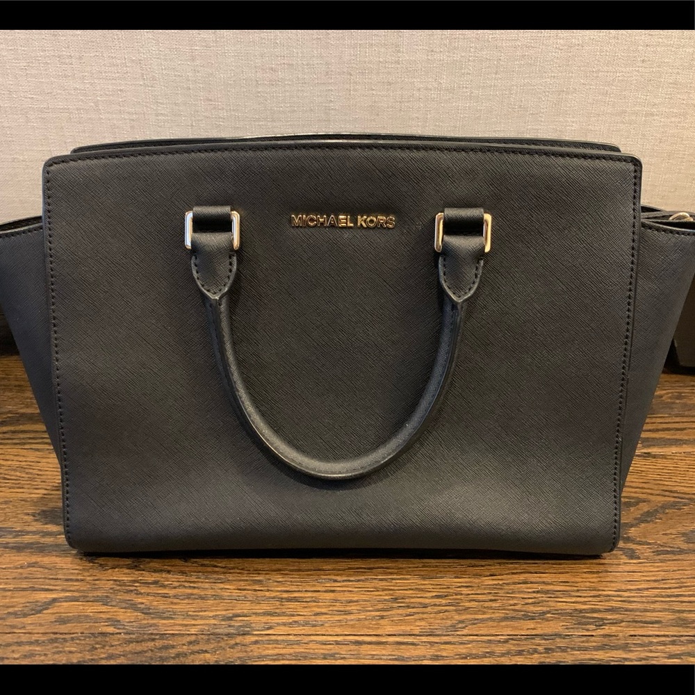 Black Michael Kors bag